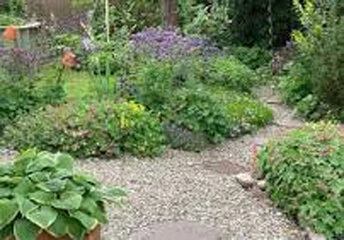 Kieswege moderner Garten